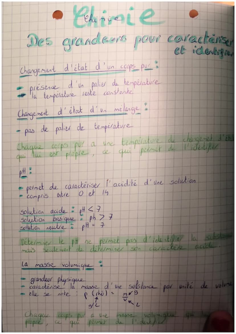 1
•Les molécules •
pour comprendre la
matière
Toutes les matières qui nous entourent sont constituees de
molécules: particules microscopique