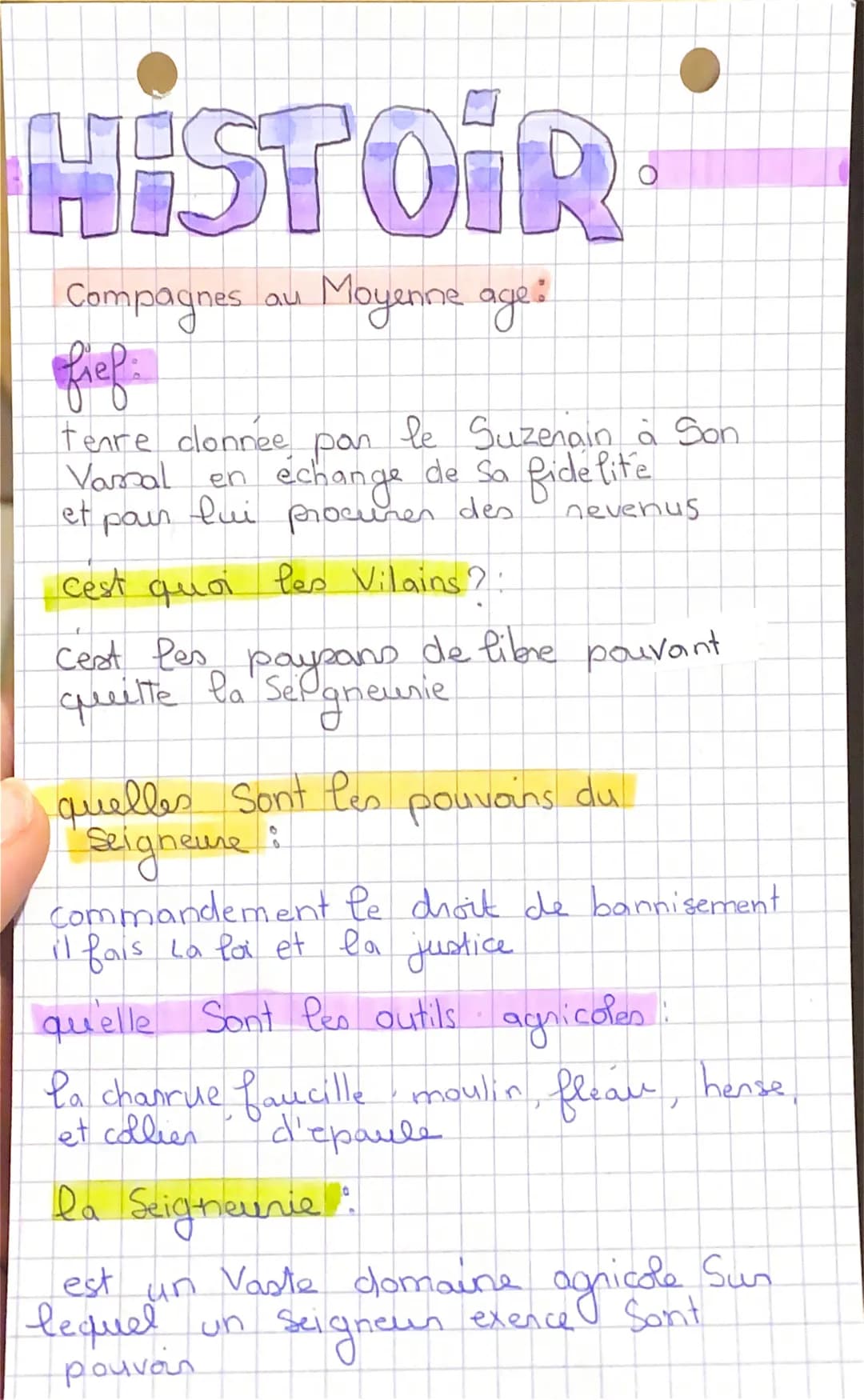 HISTOIR
Compagnes au Moyenne age:
fief
tenre clonnee
Vaal en
et pour lui procurer des
cest quoi
les Vilains?:
Cest Pes
quitte la sayans de l