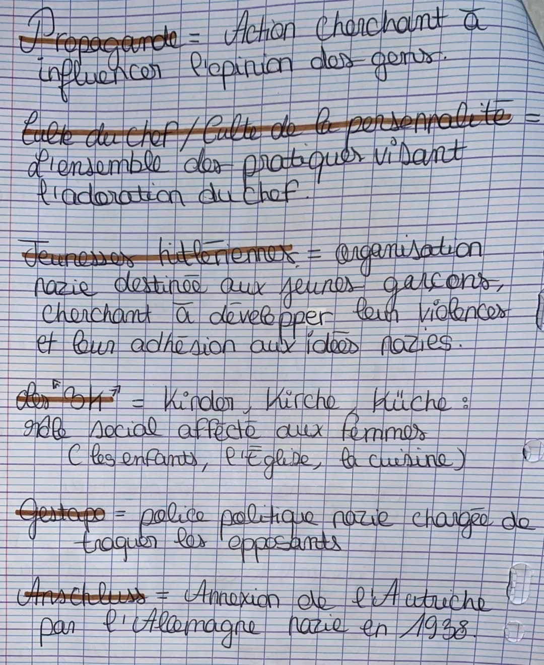 Experiences totalitaires et démocraties
fragilisées en turope dans les
ainnees
FICHE REVISIONS
HISTOIR
O
Dates:
∙en-
●
- Allemagne :
8
•Janv