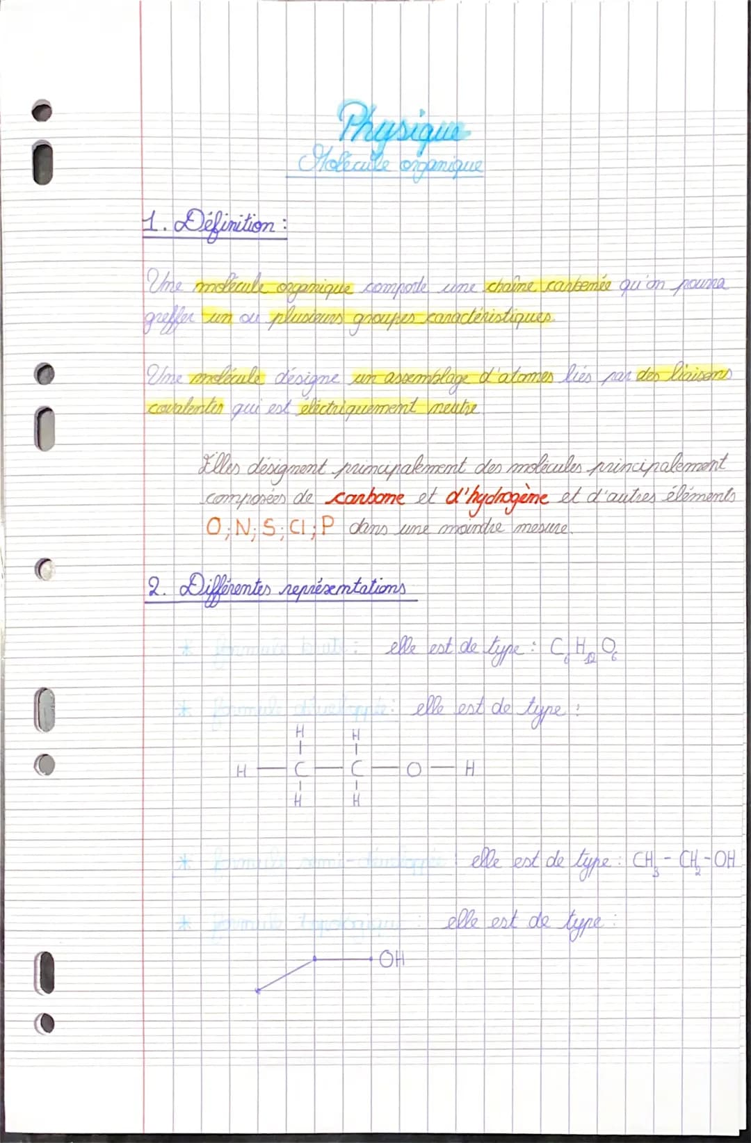 C
1. Définition:
Une molecule organique comporte une chaîne cartemée qu'on pouna
greffer un ou plusieurs groupes caractéristiques
Physique
M