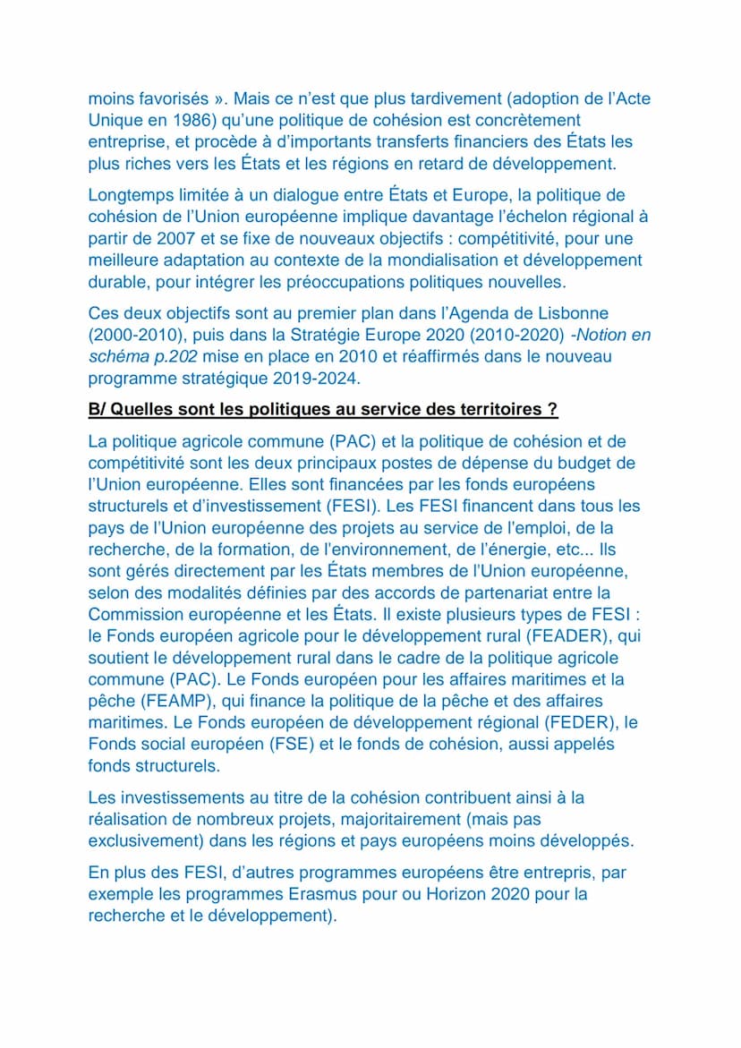 L'UNION EUROPEENNE DANS LA MONDIALISATIO : DES
DYNAMIQUES COMPLEXES
Organisation régionale au degré d'intégration le plus poussé au monde,
l