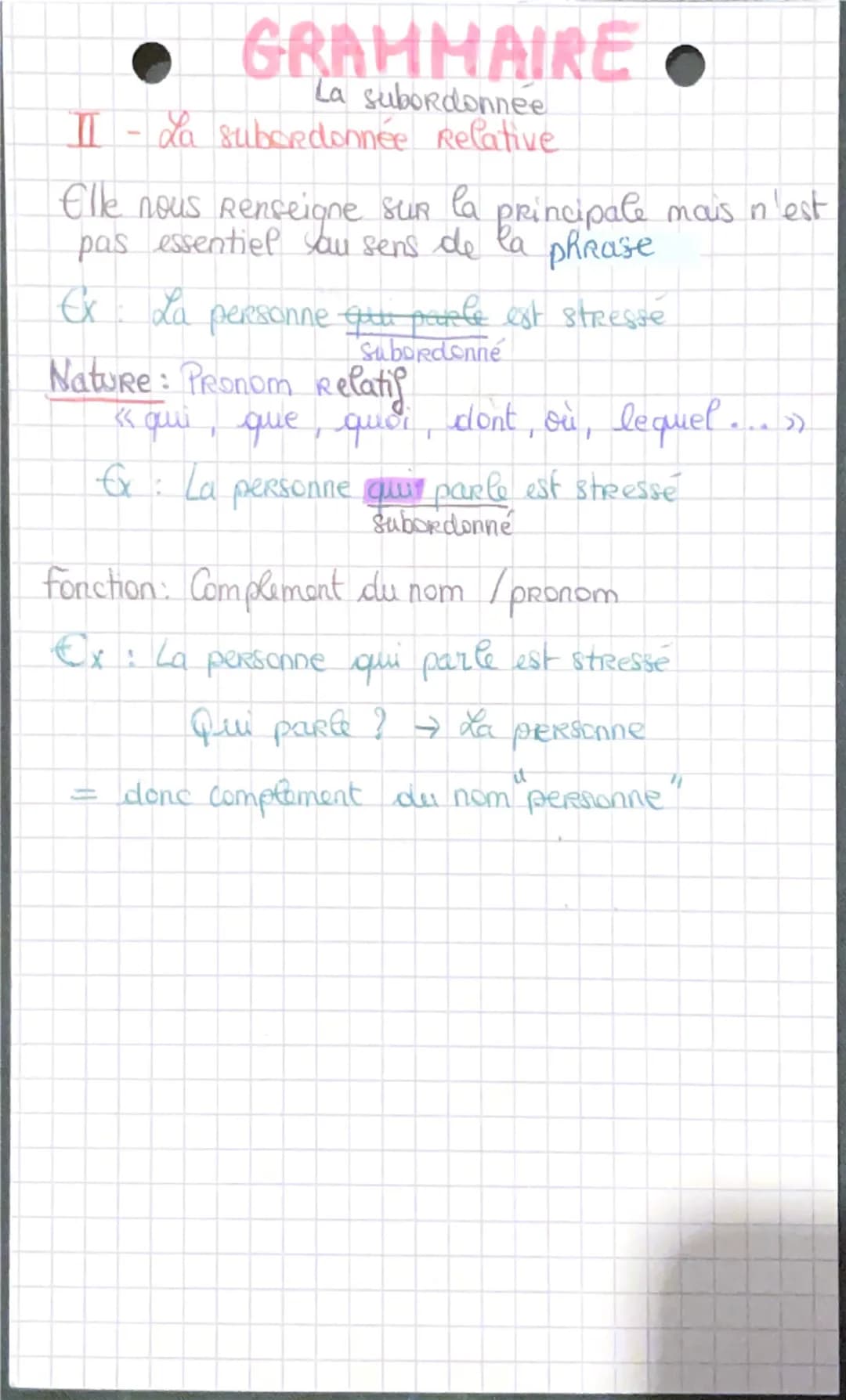 • GRANHAIRE •
La subordonné
La subornnée est un groupe de mot dans
une phrase qui complète la phrase principale
I
y
a 3
types:
I - La subord