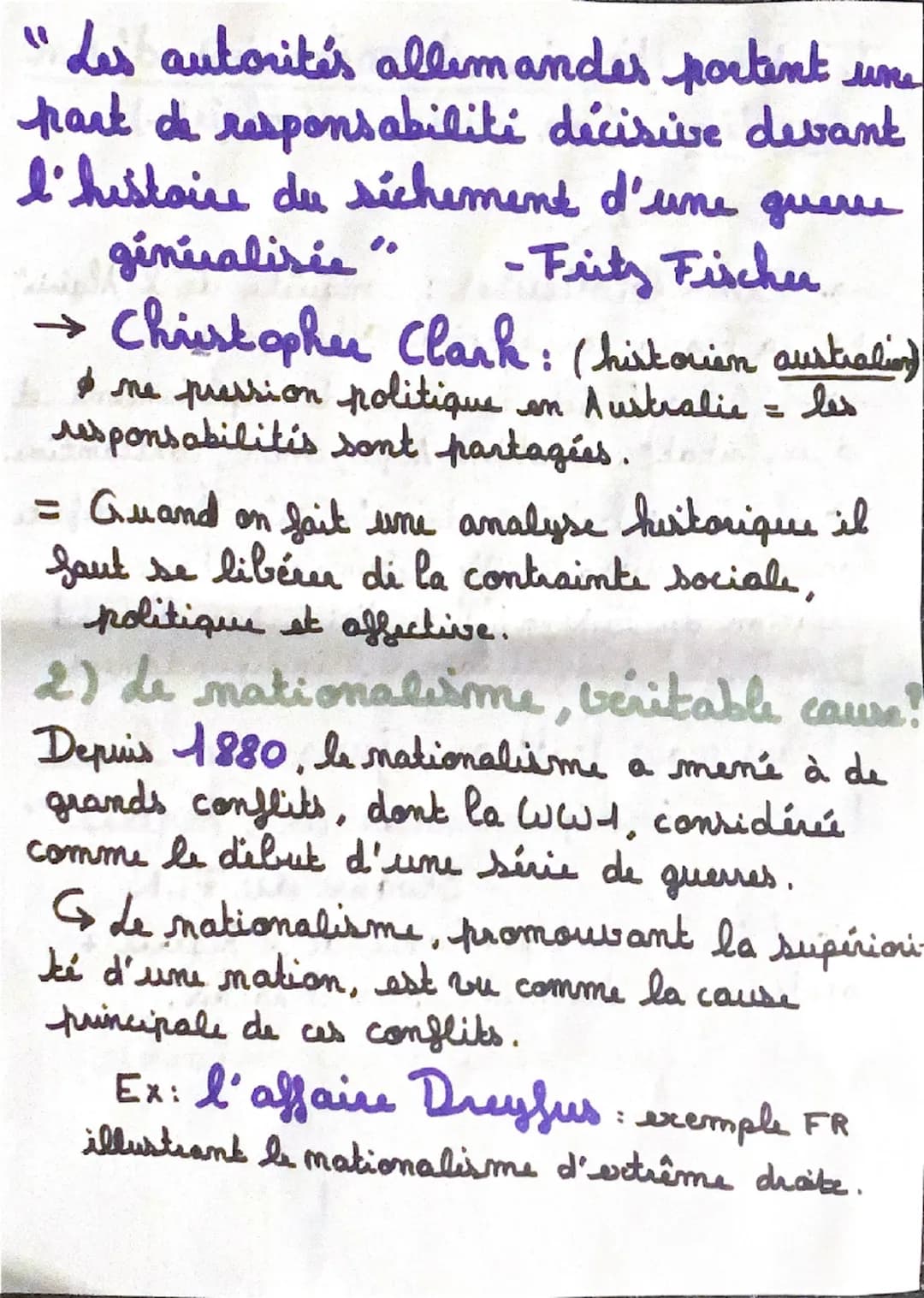 **
Histoire et mémoires
Introduction
I. difinitions
(def. histoire + mémoires)
I. l'historien
(def. historien, Huodote
d'Halicarnasse)
८
**

