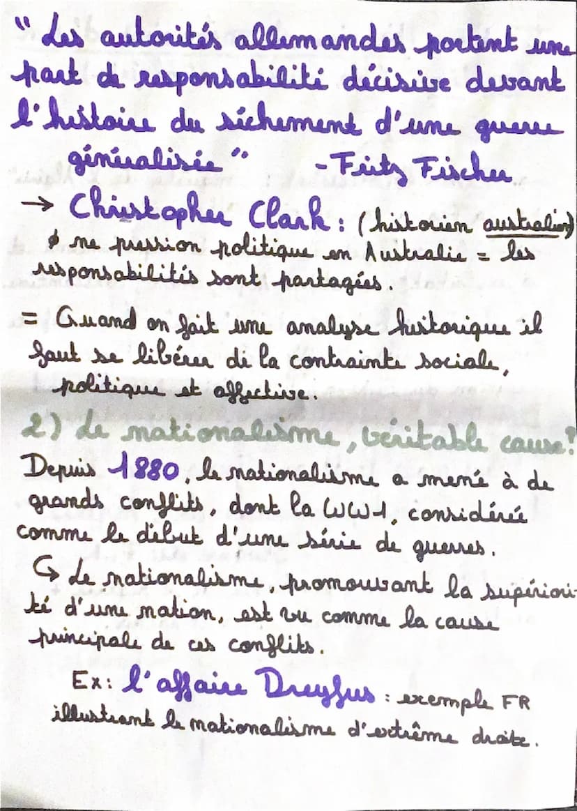 **
Histoire et mémoires
Introduction
I. difinitions
(def. histoire + mémoires)
I. l'historien
(def. historien, Huodote
d'Halicarnasse)
८
**
