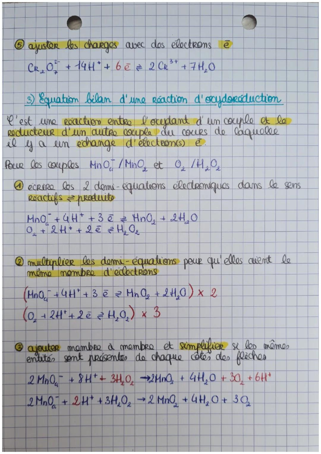 Reaction d'oxydoreduction
1) Definitions
Oxydant (Ox): espèce capable de capter des électrons.
4
• Reducteur (Red): espèce capable de cocer 