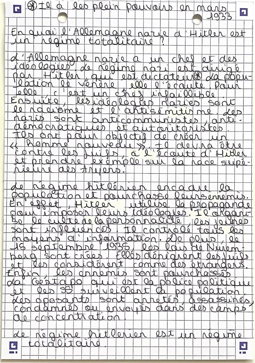 RÉGIMES TOTALITAIRES
En quoi l' URSS de Staline est un
مه total ههقه
Dans I URSS de Staline, il
acteurs
et des idéologies stgohe
prend le po