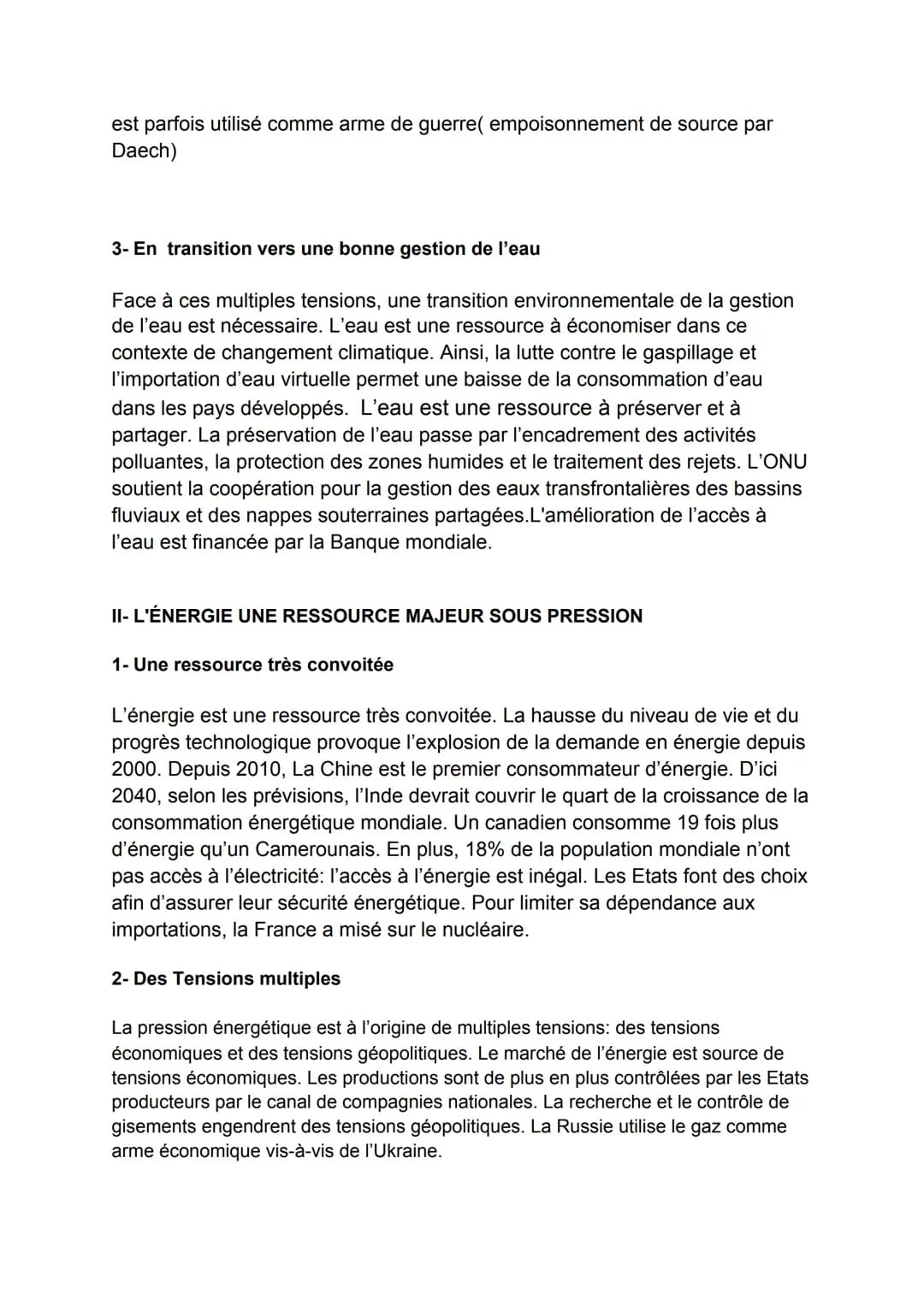 CHAPITRE II : DES RESSOURCES MAJEURS SOUS PRESSIONS,
TENSIONS ET GESTION
Introduction
Le développement des sociétés s'appuie sur l'exploitat