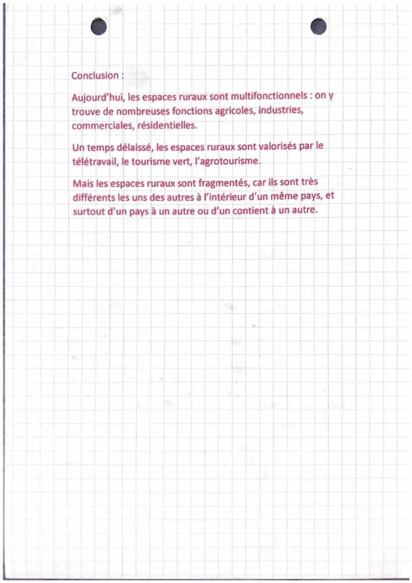 geographic
Chapitre 2
Les espaces ruraux
Introduction
Aujourd'hui, environ 45% de la population mondiale habite
dans les espaces ruraux : ce
