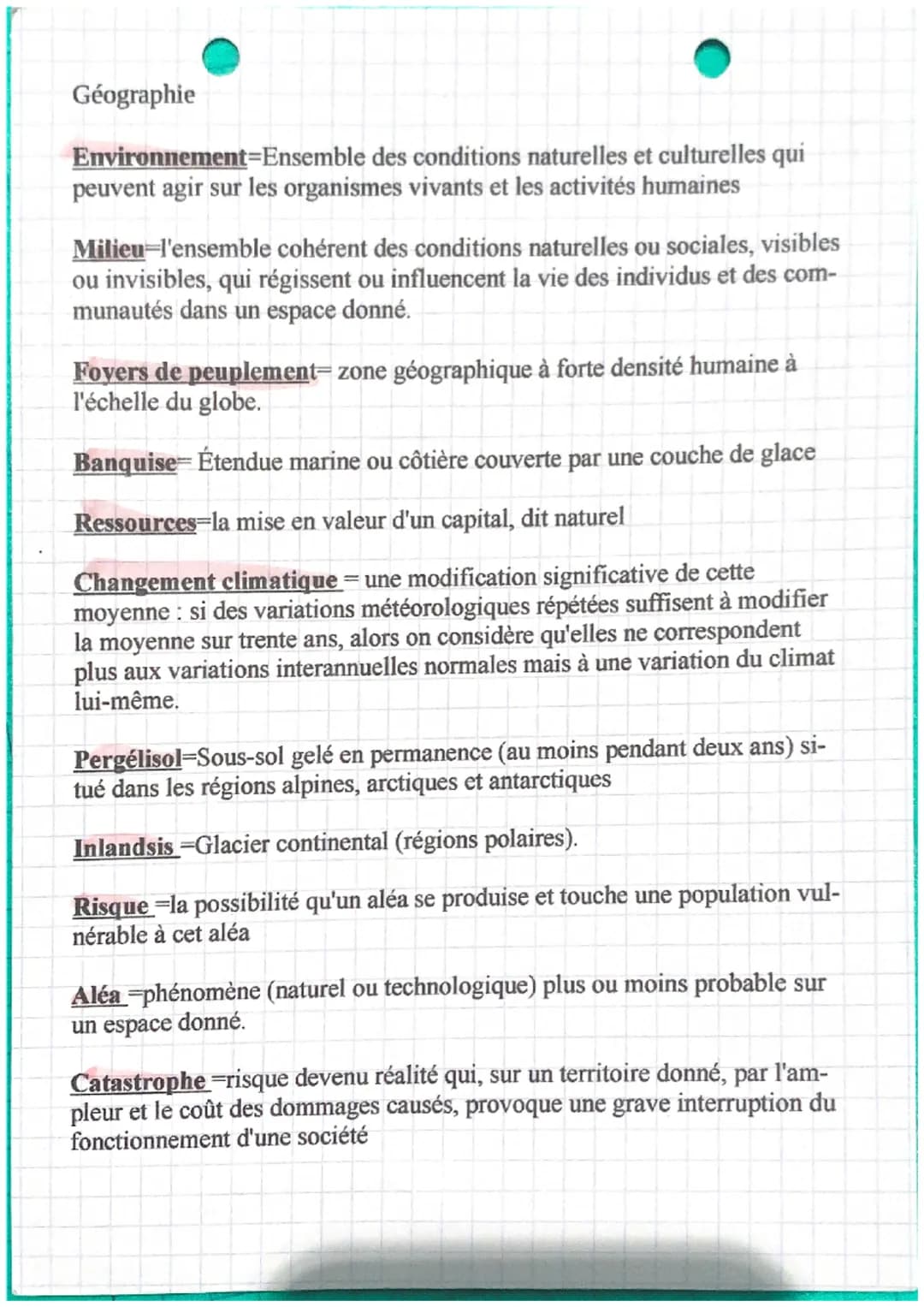 Géographie
Vulnérabilité = exprime le niveau d'effet prévisible d'un phénomène natu-
rel (un aléa) sur des enjeux (les sociétés humaines et 