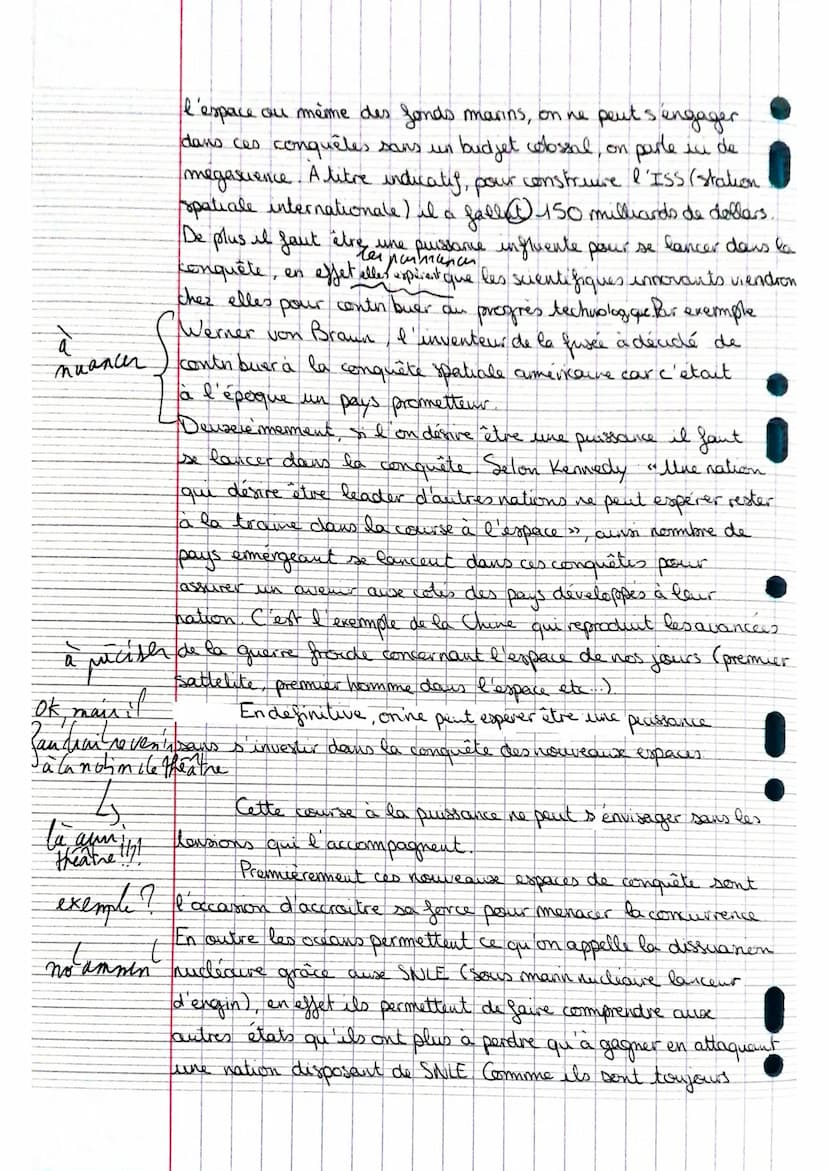 Entraînement à l'épreuve de Baccalauréat de la spécialité Histoire, Géographie, Géopolitique,
Sciences Politiques
Vous traiterez au choix l'