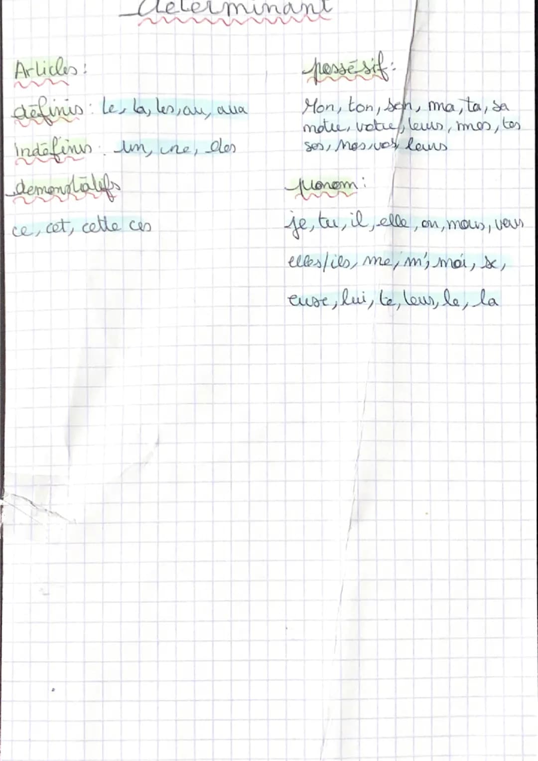 лансай
Les classes grammaticales
VARIABLE
Le verbe: finis, manger
Adjectif: slouge, gentille, merveilleu, enervant, belle,
Le mom: chien, fl