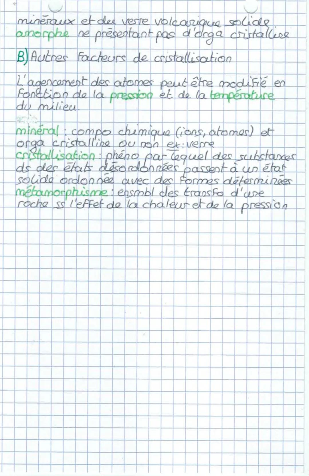 ORDONNES: LES CRISTAUX
Ils sont composés d'urites structurales
organisées -> réseau ordonnée et
periodique
Fonct de support, de protect de r