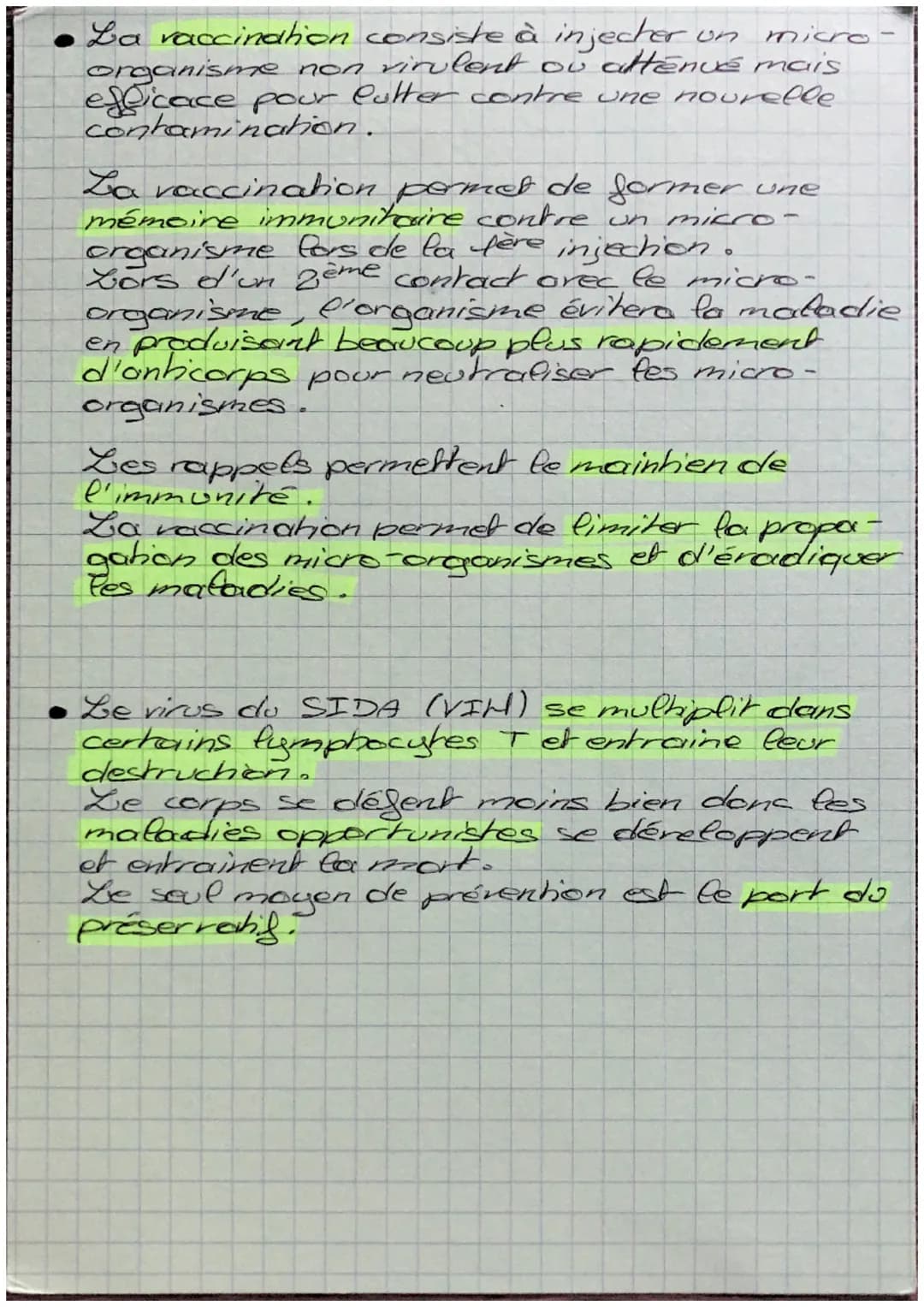 SVT
II- Le monde microbien et la santé
Les micro-organismes sont des êtres-vivants
microscopique.
Il en existe 4 types : bactéries, virus, c