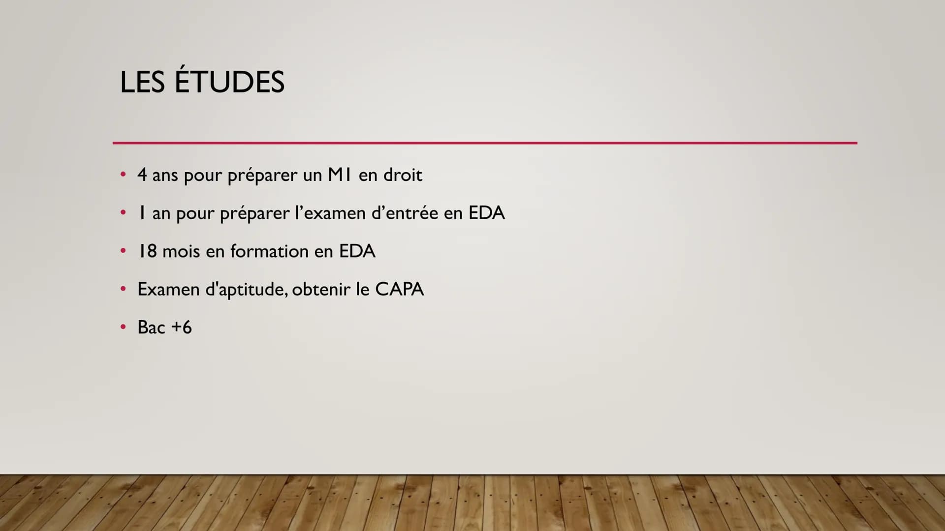 AVOCAT SOMMAIRE
Le métier
●
• Les compétences requises
Les études
●
●
●
Le salaire
Les avantages
Les inconvénients LE METIER
En quoi consist