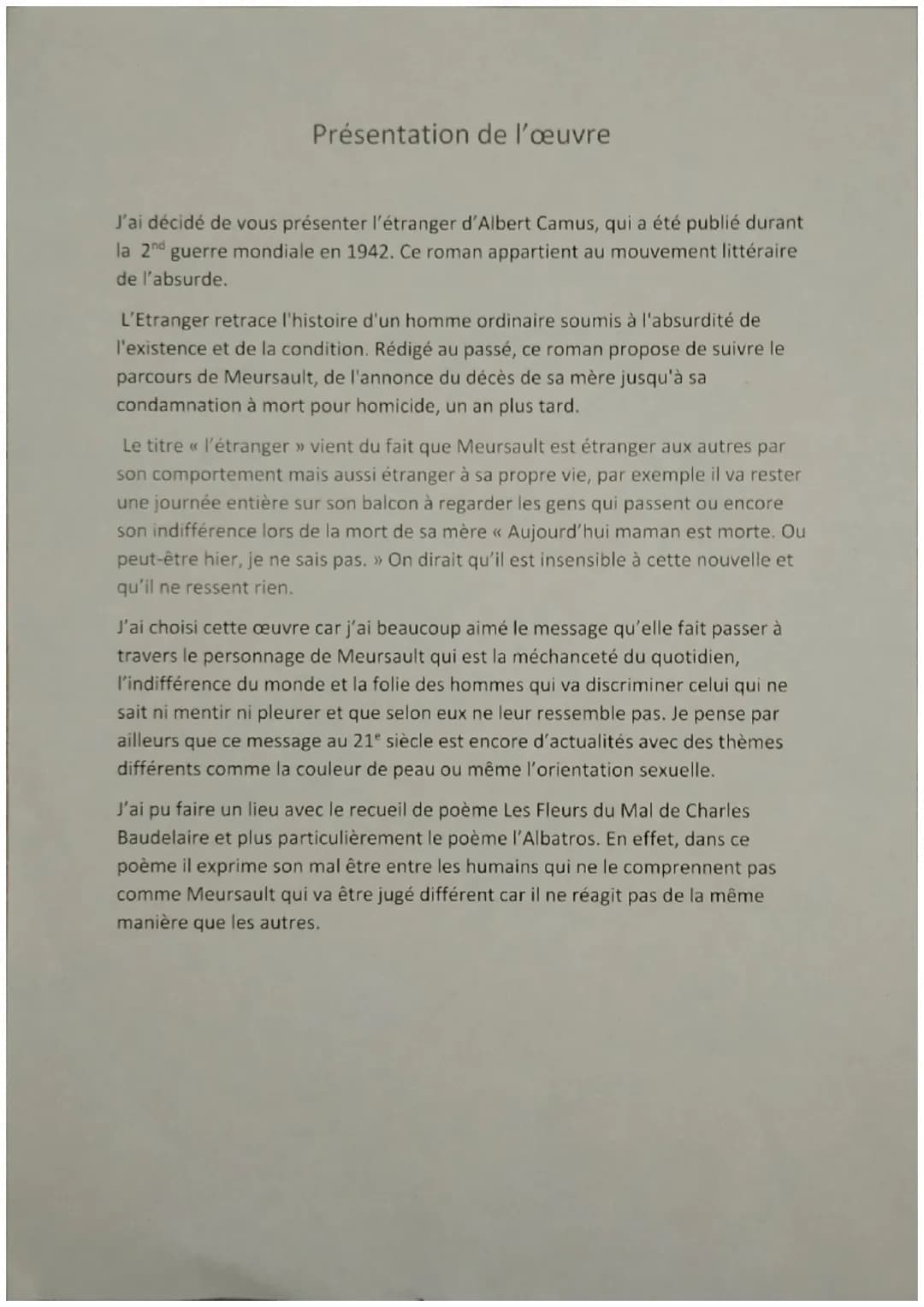Découvre L'Étranger d'Albert Camus: Résumé Court et Analyse