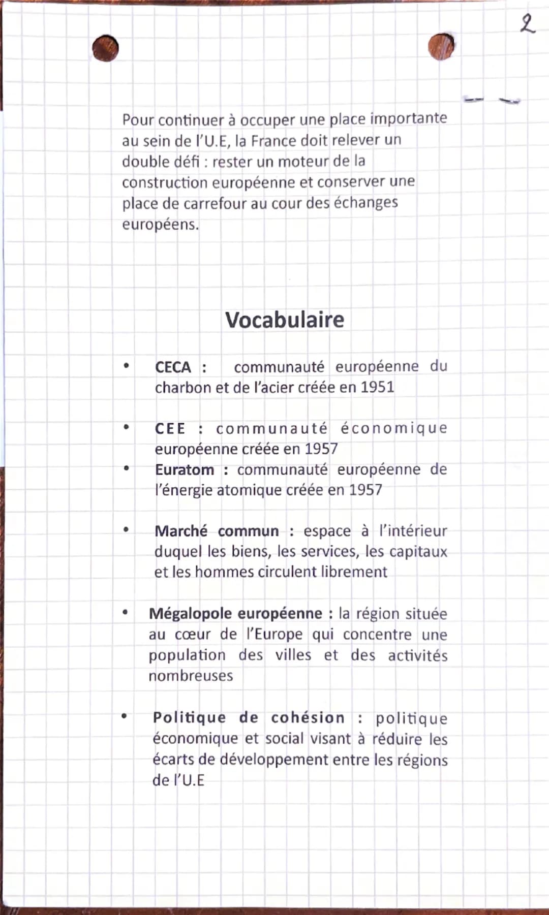 G.E.O
La construction européenne à
l'union
1
Dans le contexte de la guerre froide :
6 états décident de s'unir
Pour éviter un nouveau confli