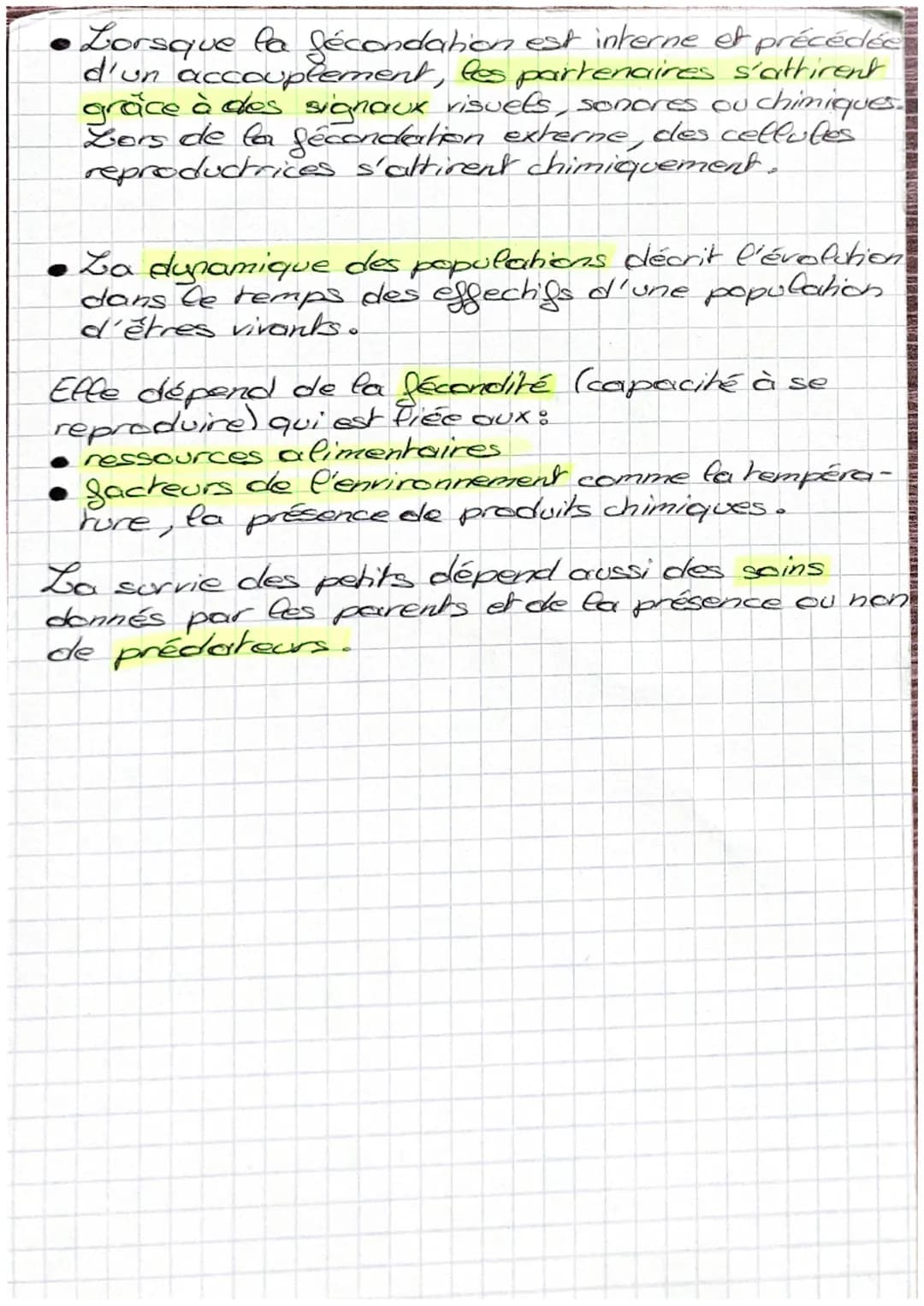 SVT
I_Reproduction
des population
des êtres vivants et dynamique
Les êtres vivants peuvent se reproduirent de deux
façons différentes :
• re
