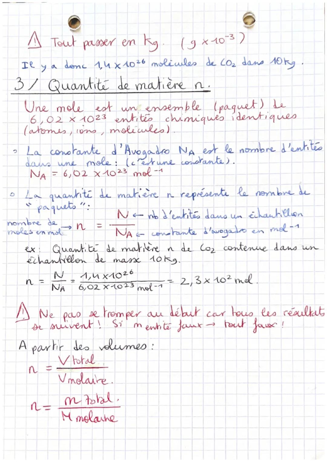 • VOC.
●
espèce chimique: un ensemble constitue d'entités
identiques. ex: molecules (H₂O) on atomes (0) ou ions
.
6
Physique
Chap 1: Corps p