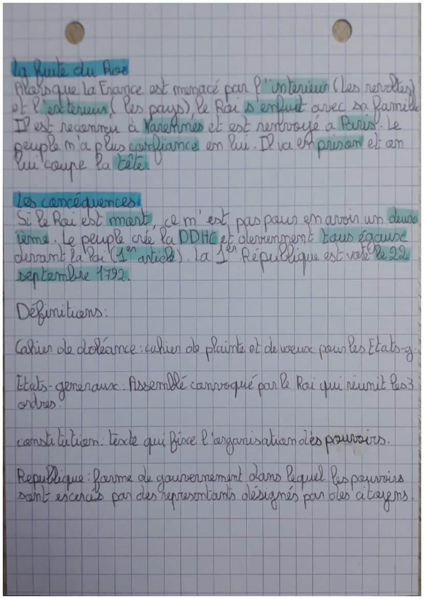•HISTOIRE
Introduction
La Révolution Francaise
Em 1789, La france traverse une periode compliqué. Le
pays est enolettes et les récoltes sont