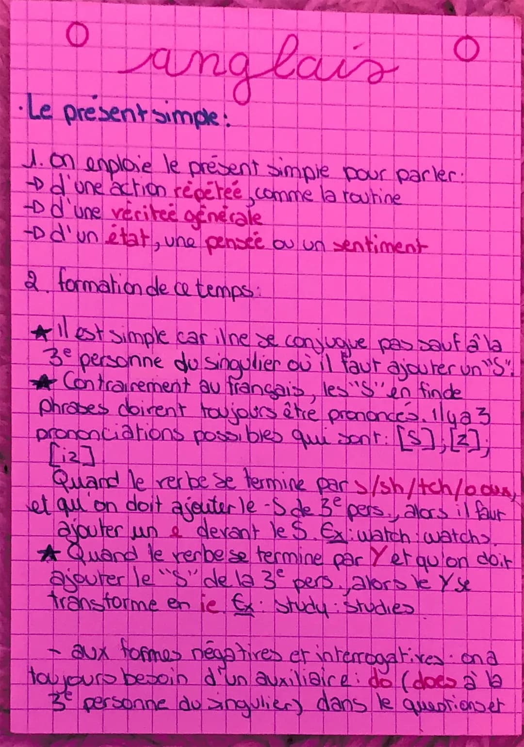 O
anglais
·Le present simple:
1. On emploie le présent simple pour parler.
d'une action répétée, comme la routine
-D d'une véritée generale
