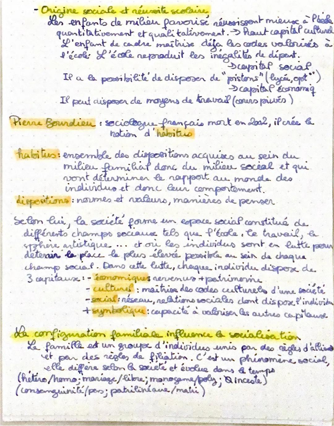 SES

Chapitre 4

Definitions:
socialisation: apprentissage et interiorisation des valeurs
et des normes qui permettent ause individus de
viv