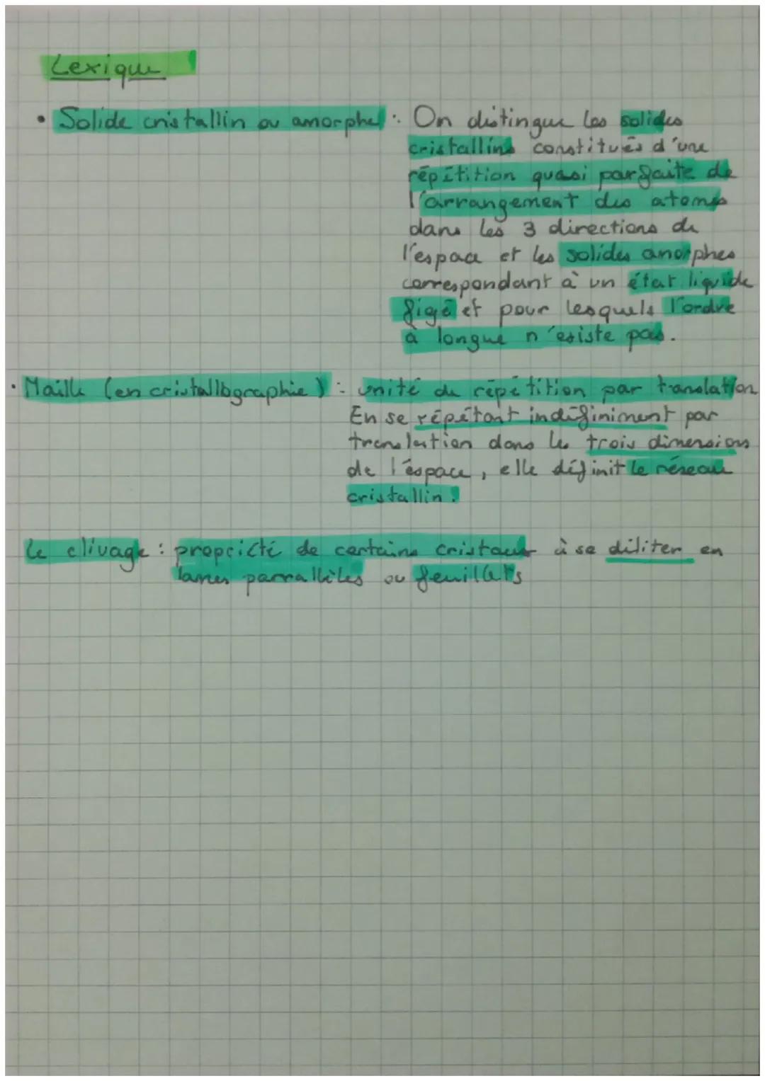 SVT
Definition
=> Solides organisés dans l'espace
une structure de maille cristaline
à la & des solides amorphes Tatomes
n'ont pas d'organis