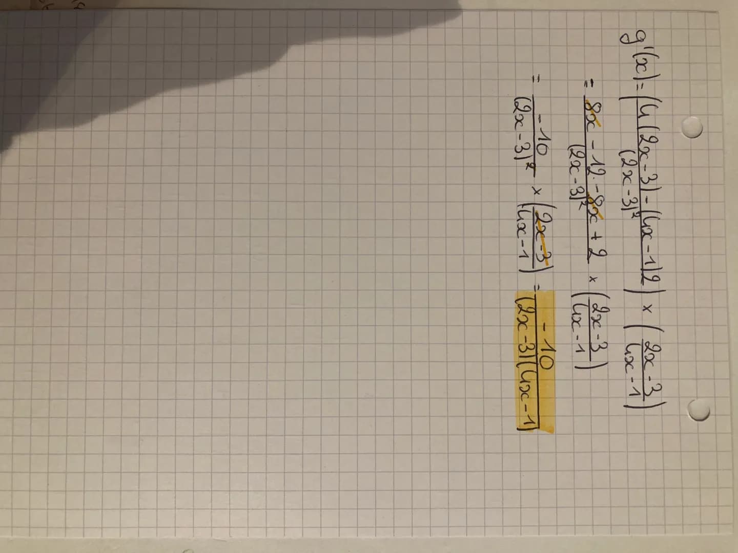 * Relations fonctionnelles.
Relations à connaître :
1) $ln (xy) = ln x + ln y$
2) $ln (\frac{1}{y}) = -ln y$
3) $ln (\sqrt{x}) = \frac{1}{2}