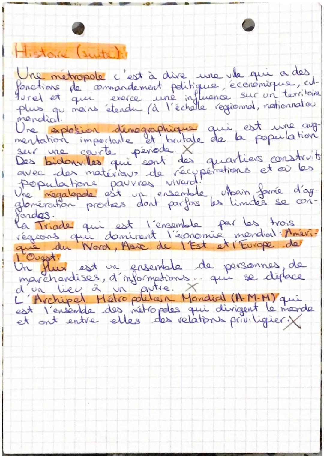 Histoire
Lurbanisation du monde.
Une agglomération est un
ensemble forme par une grande
ville, et ad banlieue que
est l'ensemble des petit