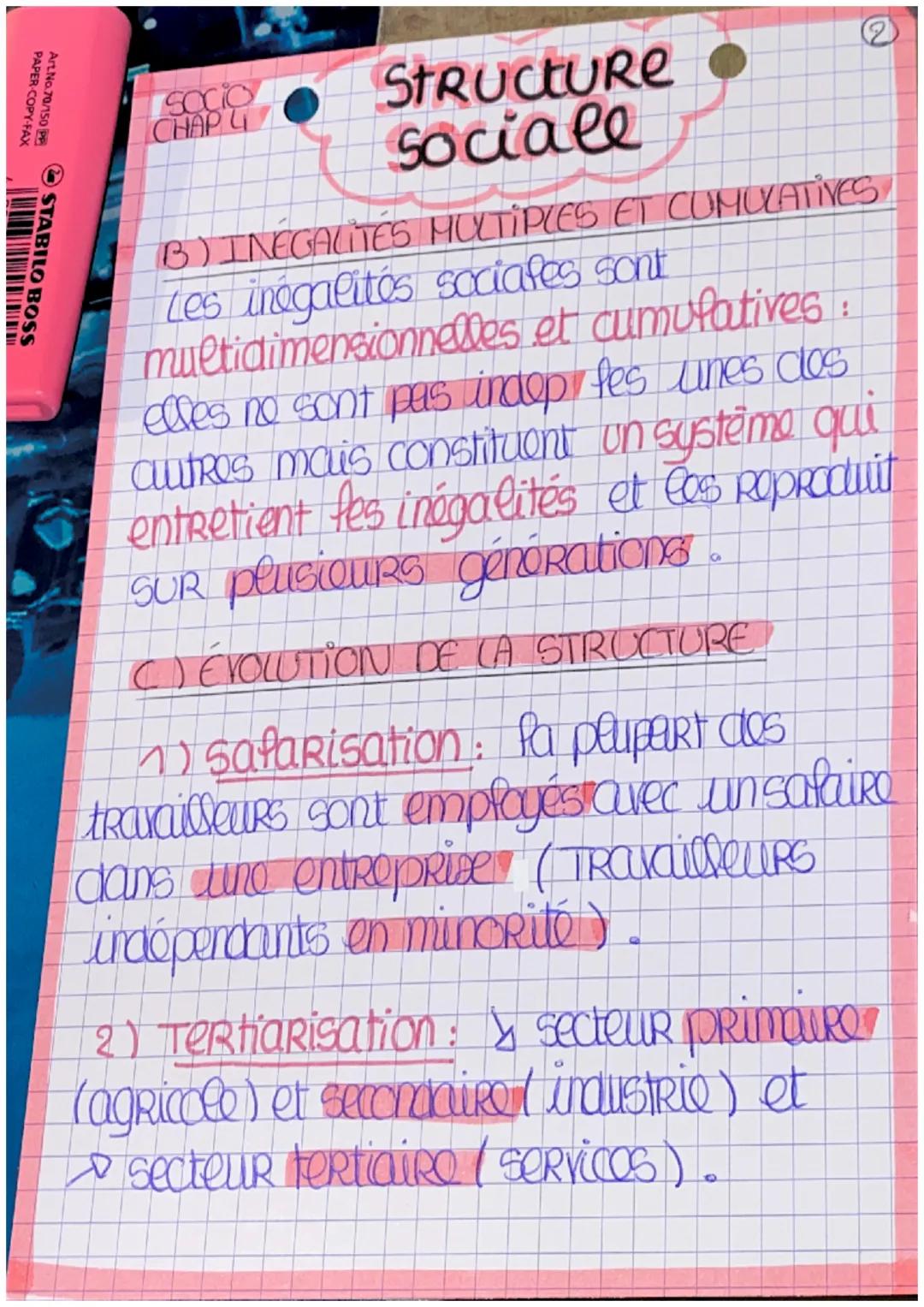 socio
CHAP 4
Structure
sociale
B
A) STRUCTUREE SELON & FACTEURS
1) Revenu et diplôme:
Les inégalités de Revenus et de patrimoine
sont cumula